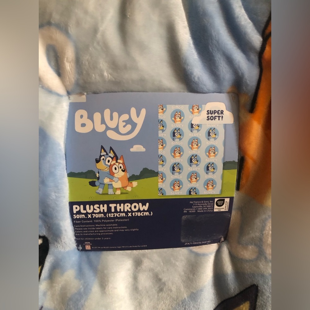 Bluey Plush Throw